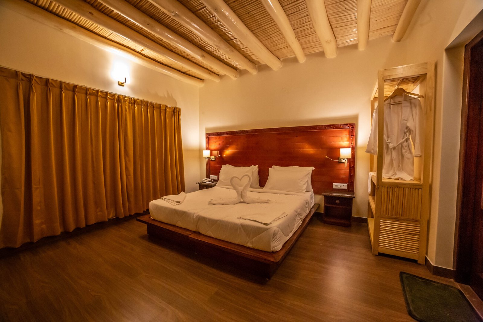 soma Resort Bed